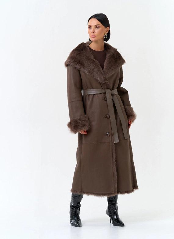 Женская дубленка из натурального меха фото