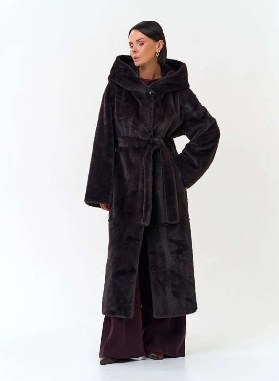 Женская шуба из эко меха с капюшоном фото