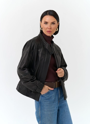 Женская куртка из натуральной кожи