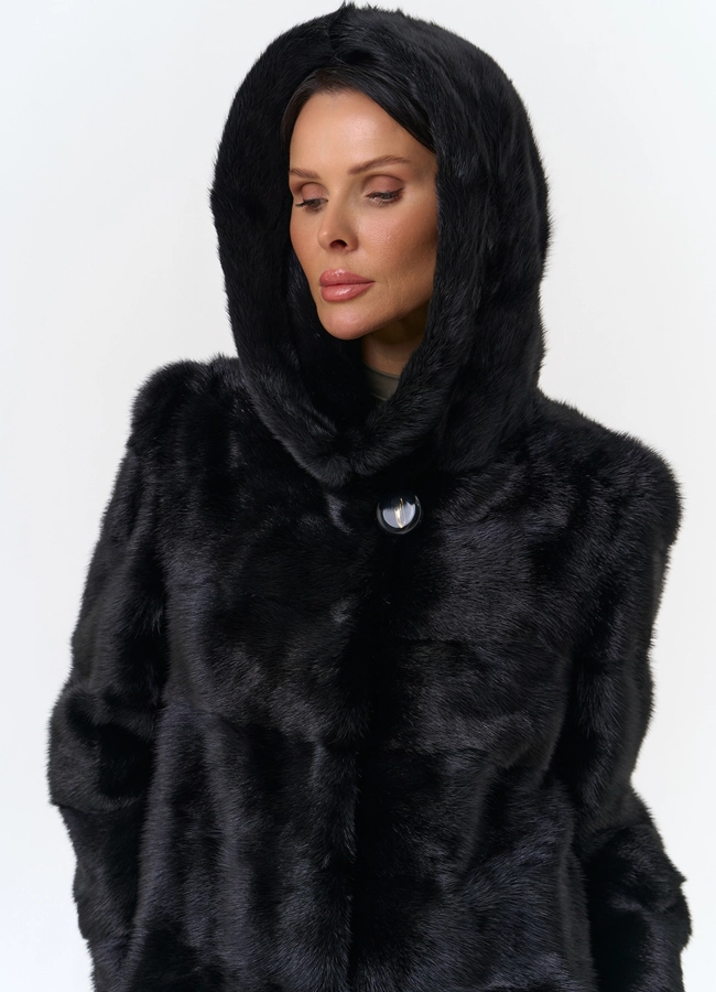 Шуба из норки с капюшоном черного цвета модель № 24727 универмаг малина