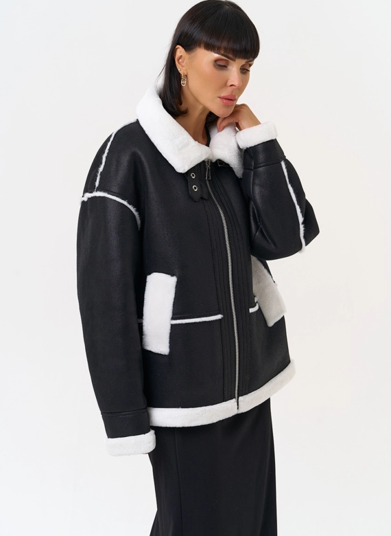 Женская дубленка из эко замши с воротником стойкой фото