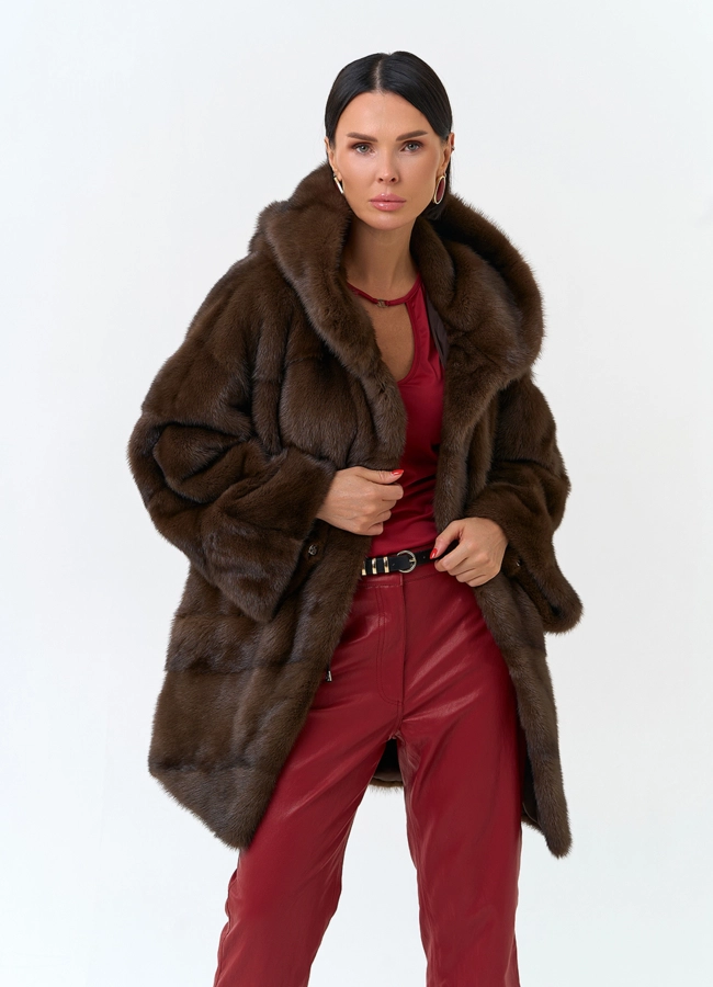 Женская шуба из меха норки с капюшоном модель № 34135 универмаг малина фото