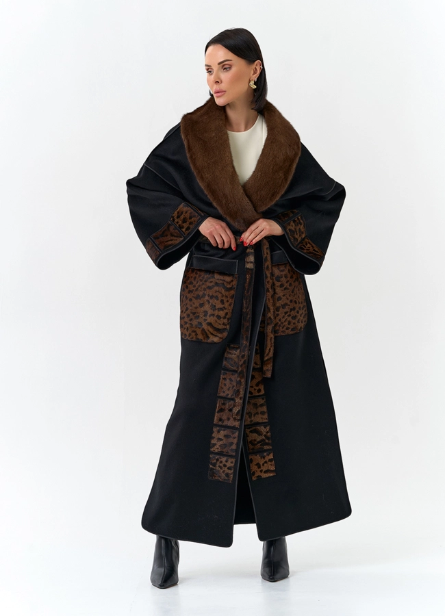 фото Женское длинное пальто с воротником из меха норки модель № 32647